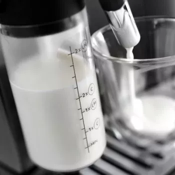 Kafijas automāts De’Longhi Magnifica Evo ECAM290.81.TB — pilnībā automātisks, 1.8 L ūdens tvertne, 250 g pupiņu tvertne, 15 bāri, skārienvadība