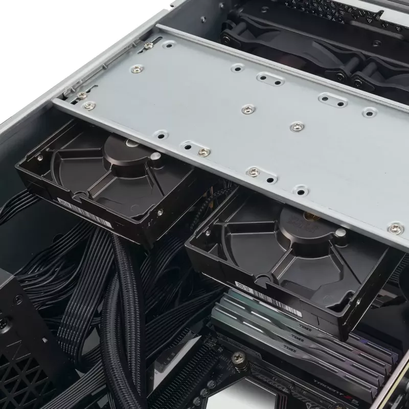 Servera korpuss Silverstone SST-RM44 4U statīvs/melnā torņa ATX 240/360mm