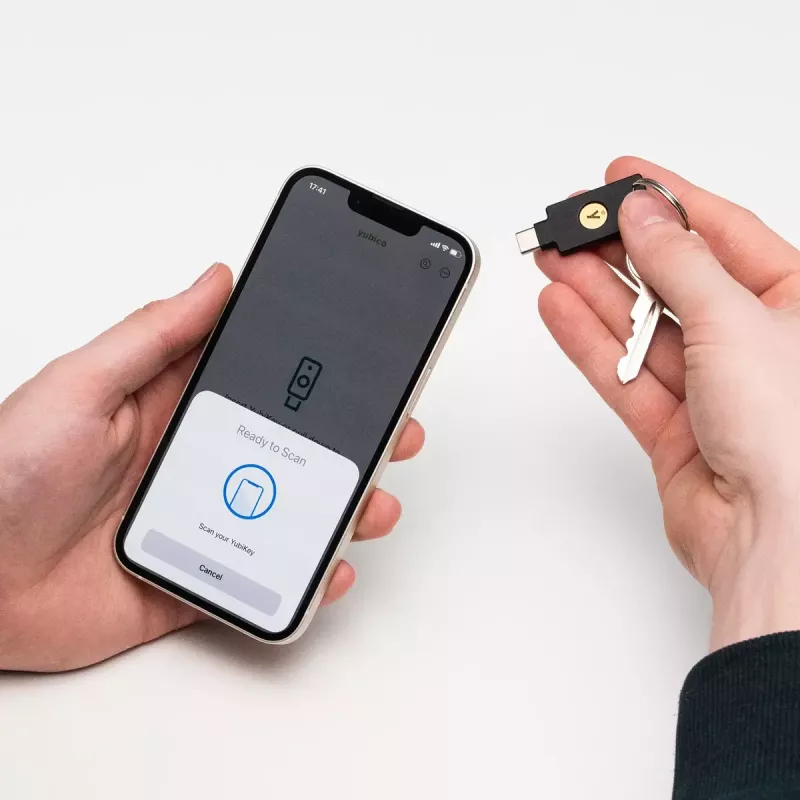 USB zibatmiņas autentifikators Yubico Melns