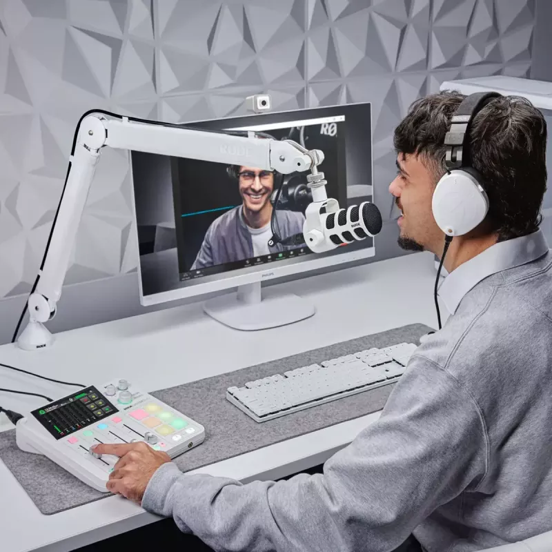 Audio interfeiss Rode RØDECaster Duo balts — 2 kanālu USB podkāstu konsole ar mikseri un priekšpastiprinātājiem