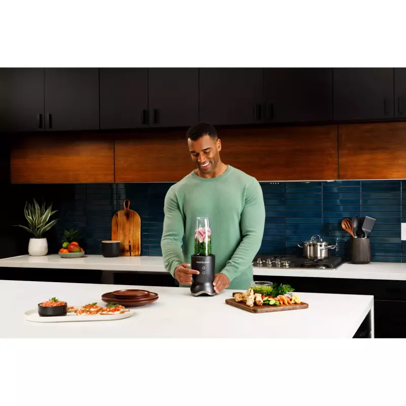 NutriBullet NB1206DGCC 0.9 L Galda blenderis 1200 W Melns, Caurspīdīgs