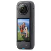 Action kamera Insta360 X4 — 72 MP, 8K (7680×3840) CMOS, 1/2 coll sensora, iebūvēts displejs, Wi‑Fi, 120 kadri/s, MicroSD, 602 g, melna