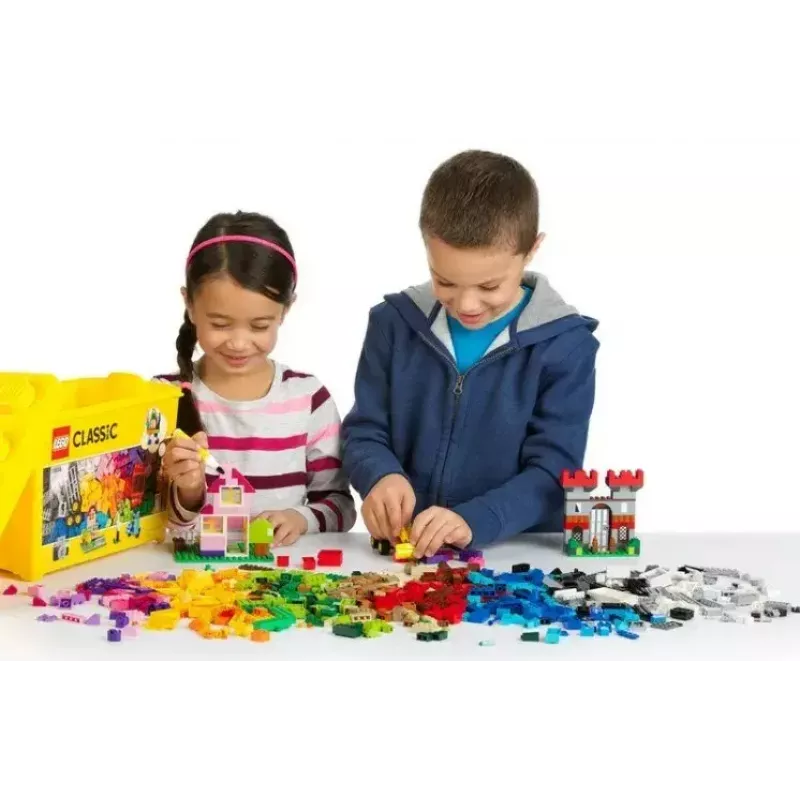 Būvkomplekts LEGO Classic 10698 — 790 detaļas, daudzkrāsains, 33 krāsas, iekļautas zaļas pamatnes un aksesuāri