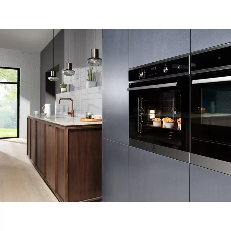 Electrolux EOD5C50Z iebūvējamā elektriskā cepeškrāsns 72 L melna