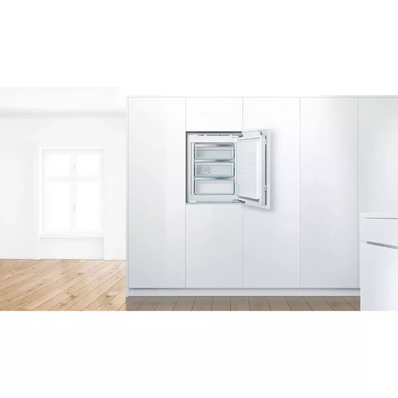 Iebūvējamais saldētājs Bosch Serie 6 GIV11AFE0 — 72 L, skārienvadība, LED displejs, pārveramās durvis, 36 dB