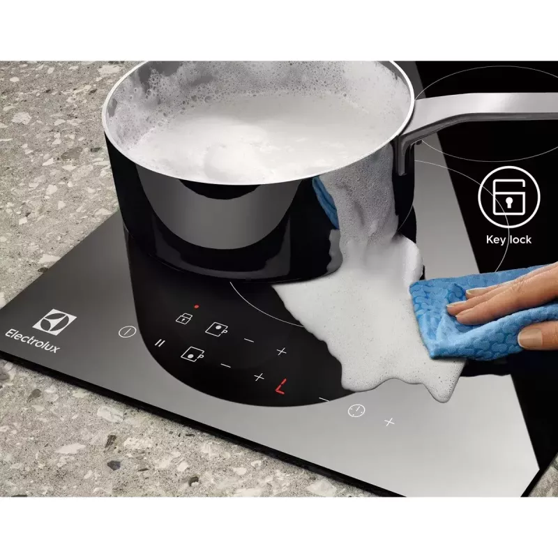 Indukcijas plīts virsma Electrolux LIT30230C — 2 zonu iebūvējama, 29 cm platums, melna, skārienjutīga vadība, 210/145 mm zonas