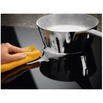 Electrolux Serie 600 EIV63443 Melna Iebūvējama 59 cm Zonu Indukcijas Plīts 4 zonām