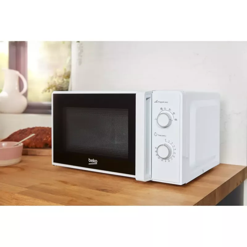 Mikroviļņu krāsns BEKO MOC20100WFB — 700 W, 20 L, 245 mm pagrieziena galds, balta