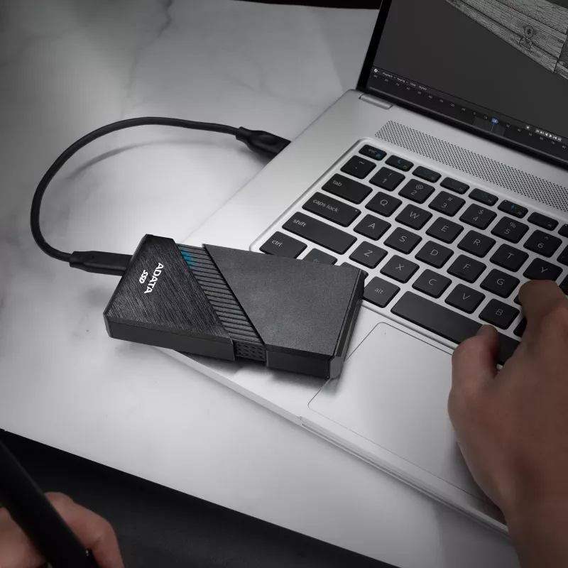 ADATA SE920 4 TB ārējais SSD USB4 Gen 3x2 melns