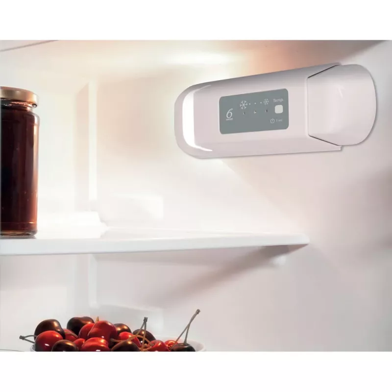 Whirlpool WBUF011 kombinētais ledusskapis zem letes 126 L
