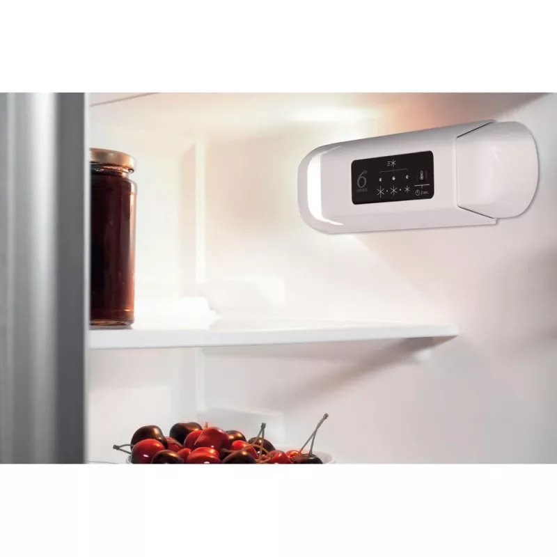 Ledusskapis Whirlpool WBUL021 iebūvējamais 144 L Balts