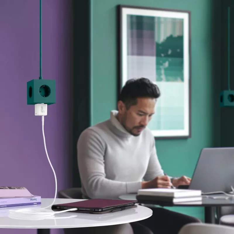 Hama 00201983 mobilais lādētājs austiņām, klēpjdatoram, power bank, viedtālrunim, planšetei balts AC ātrā uzlāde iekštelpām
