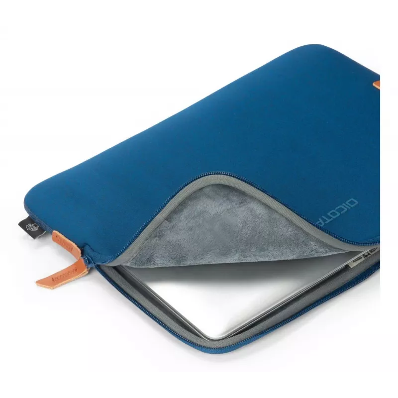 DICOTA Skin Urban MacBook 16 collu maciņš - Navy Blue / Otrreizēji pārstrādāts poliestera neoprēna audums