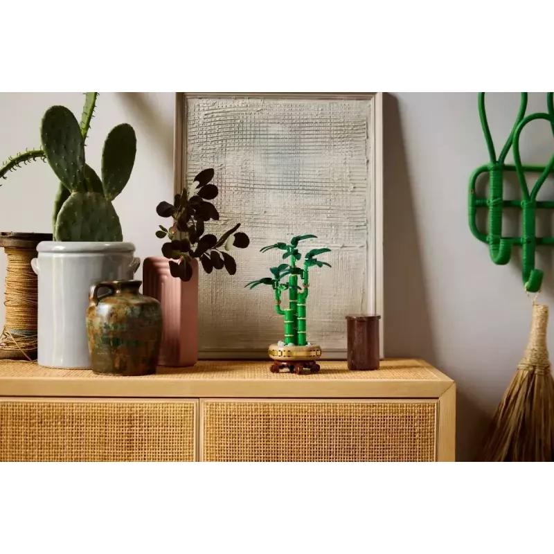 Dekoratīvais LEGO Icons modelis augs — LEGO 10344 Lucky Bamboo Botanical Collection, 325 gabali, 290 mm augstums