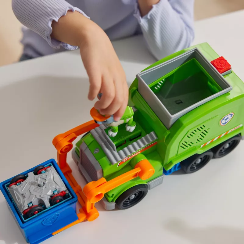 PAW Patrol Crush N’ Roll Recycling Truck ar Rokija figūriņu un pārveidojošu atkritumu mašīnu, rotaļlieta bērniem no 3 gadu vecuma