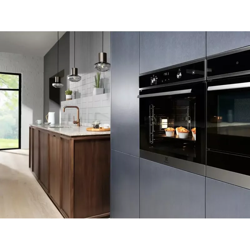 Iebūvējamā cepeškrāsns Electrolux EOD6F77WZ SteamBake 600, 72 L, katalītiskā tīrīšana, A+