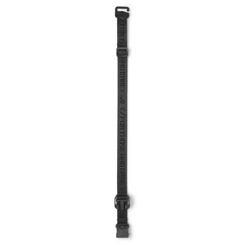 ASUS ROG Slash Sleeve 4.0 BS3601 portatīvā datora apvalks līdz 16 collām (40,6 cm), ūdensizturīgs, melnā krāsā