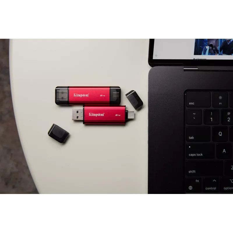 Ārējais SSD Kingston 2TB Dual USB-A/USB-C, USB 3.2 Gen 2, 1050 MB/s lasīšana, 950 MB/s rakstīšana, Melns/Sarkans