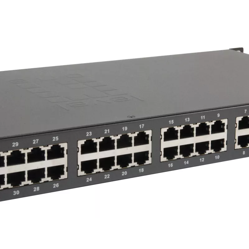 LevelOne 34-Portu Fast Ethernet PoE Slēdzis, 802.3at/af PoE, 32 PoE Porti, 2 x Gigabit RJ45, 250W