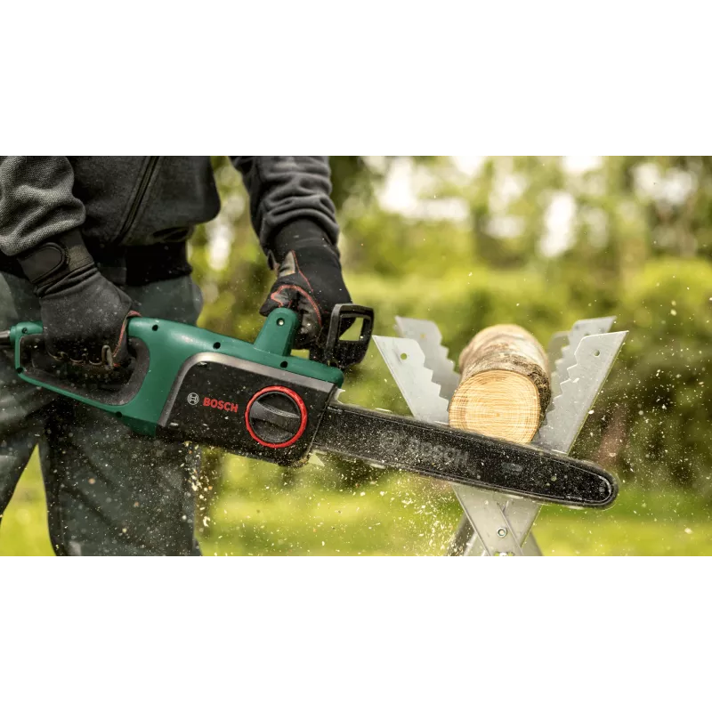Bosch 0 600 8B8 303 elektriskais zāģis 1800 W Green