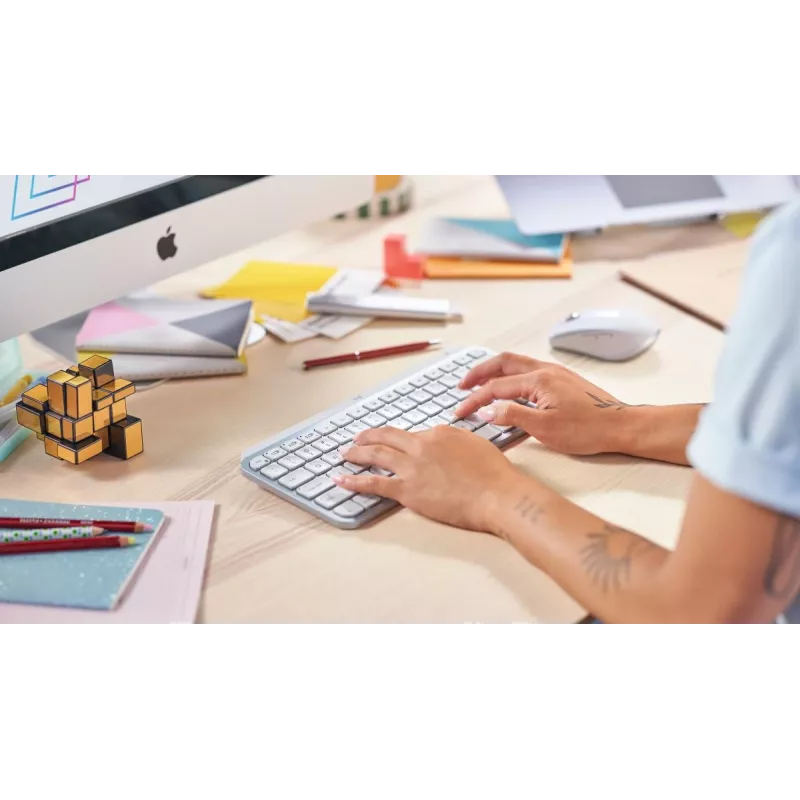 LOGITECH MX KEYS MINI bezvadu taustiņu tastatūra ar fona apgaismojumu – Pale Grey – Qwertz Deutsch