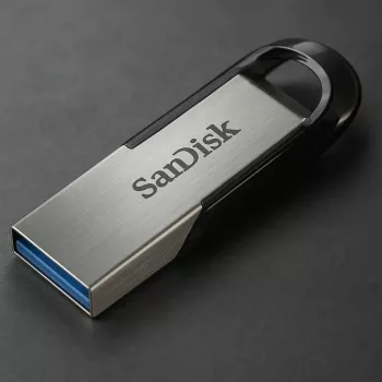 WESTERN DIGITAL SanDisk Ultra Flair 16GB USB 3.0 zibatmiņa - Melna/Sudraba