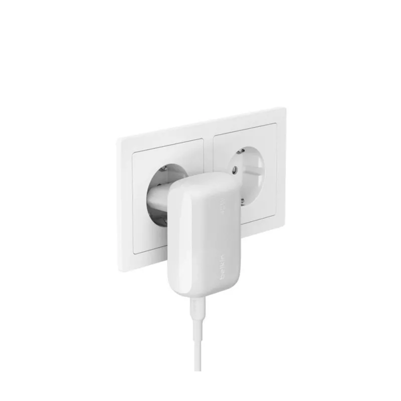 BELKIN BoostCharge 42W-30W USB-C + 12W Divu Portu Sienas Lādētājs Balts