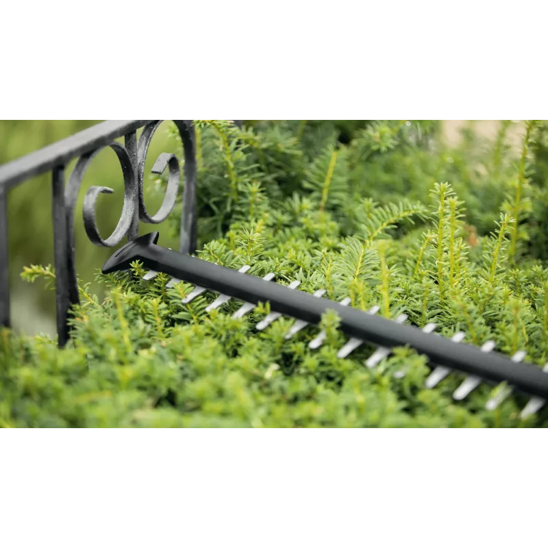 Bosch Universal HedgeCut 18V-50 dzīvžoga šķēres ar vienu asmeni, 2.6 kg