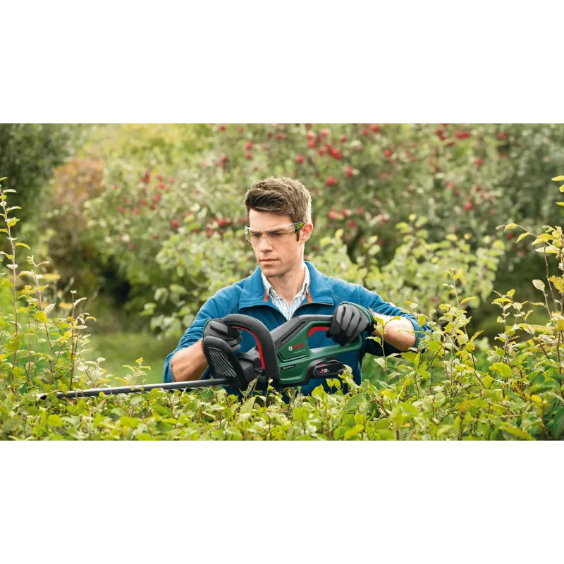 Bosch Universal HedgeCut 18V-50 dzīvžoga šķēres ar vienu asmeni, 2.6 kg