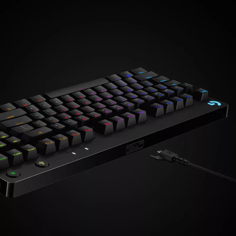 LOGITECH G PRO mehāniskā spēļu tastatūra, melna, Qwertzu vācu izkārtojums