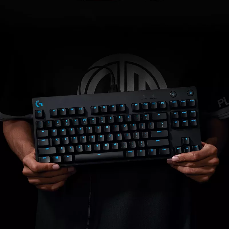 LOGITECH G PRO mehāniskā spēļu tastatūra, melna, Qwertzu vācu izkārtojums