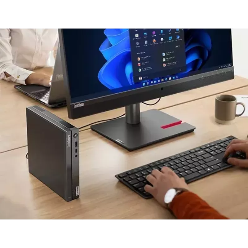 Lenovo ThinkCentre neo 50q Gen 4 Mini dators ar Intel® Core™ i5-13420H, 8 GB RAM, 256 GB SSD, Windows 11 Pro, melns