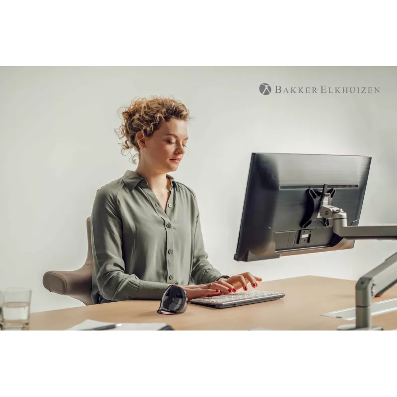 BakkerElkhuizen Evoluent D Medium Wireless, labā roka, vertikāls dizains, lāzers, RF bezvadu, 3200 DPI, Melns