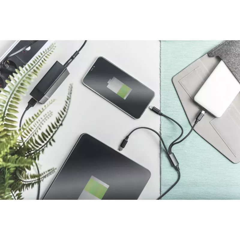 DIGITUS 3-in-1 uzlādes kabelis USB A–Lightning + micro B + Type-C 1m