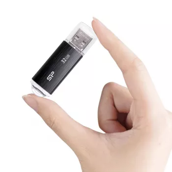 SILICON POWER Ultima U02 - 32GB USB zibatmiņa - USB 2.0 - Melna
