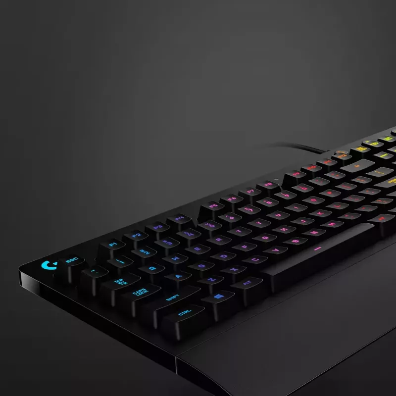 Spēļu tastatūra Logitech G G213 Prodigy Full-size RGB LED Vadu