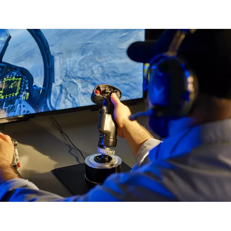 Thrustmaster F/A-18C Hornet HOTAS Melnais žurnālists