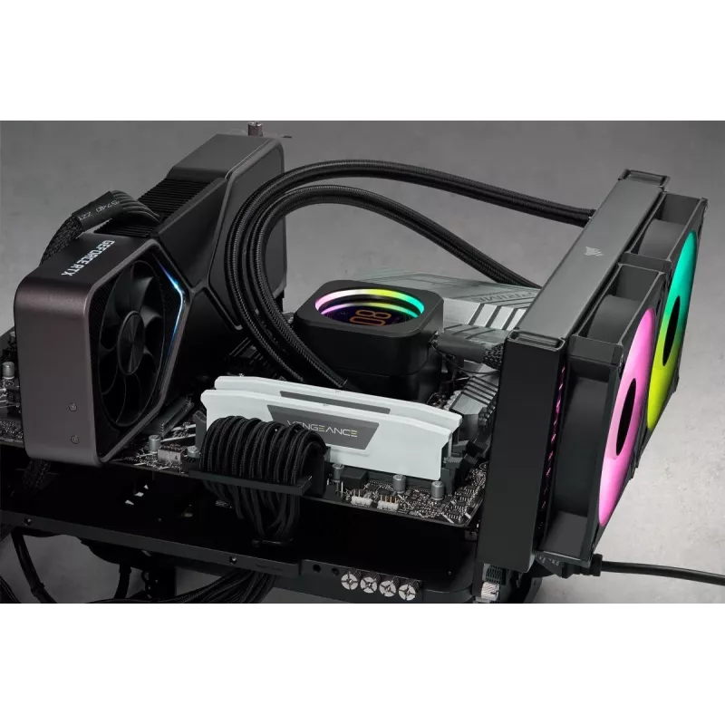 CORSAIR Vengeance 32GB (2x16GB) DDR5 6000MHz CL36 AMD EXPO & Intel XMP atmiņas komplekts balts
