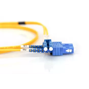 DIGITUS optiskās šķiedras savienotājvads, LC-SC OS2, vienmodas 09/125 µ, duplekss, 2m