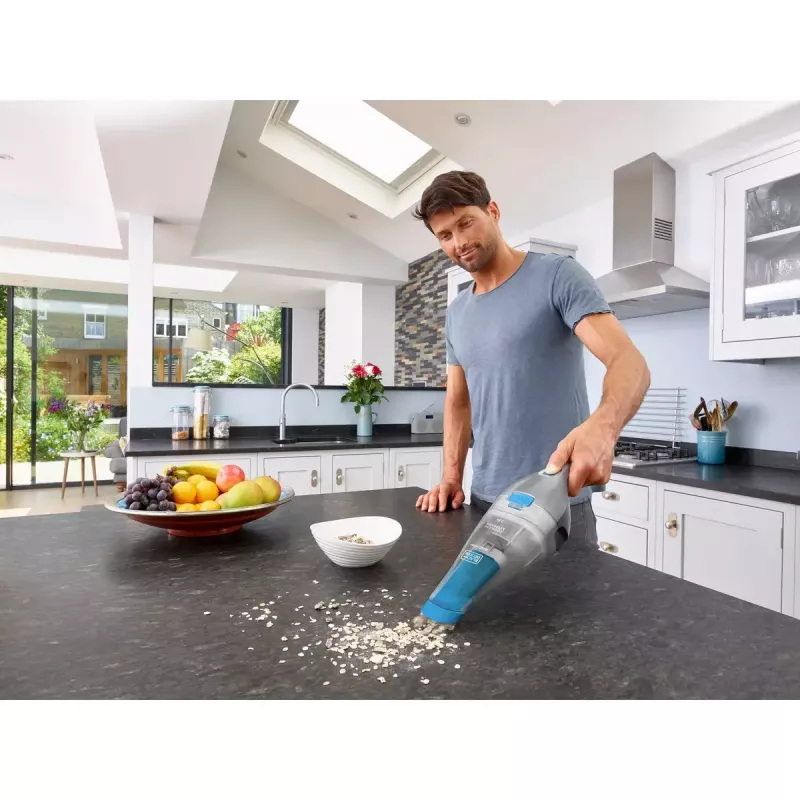 Black & Decker NVC215WA-QW DustBuster bezvadu rokas putekļsūcējs, 0,3 l putekļu tvertne, 1500 mAh litija jonu, mazgājams filtrs, zils/pelēks