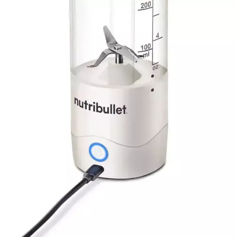Sporta blenderis NUTRIBULLET Portable 0,475 L Balts ar Tritan trauku un nerūsējošā tērauda asmeņiem, akumulatora darbināms