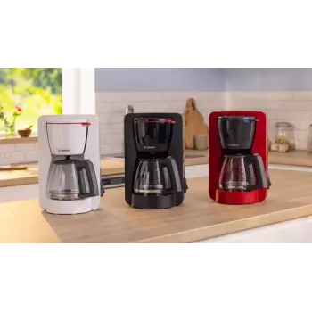 Pilienu kafijas automāts Bosch TKA2M114 — 1.25 L ūdens tvertne, 15 krūzītes, sarkans