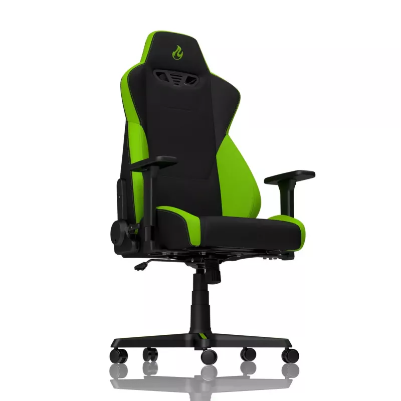 Spēļu krēsls Nitro Concepts S300 — auduma sēdeklis, regulējams augstums 128–140 cm, atzveltnes platums 56 cm, melns/zaļš