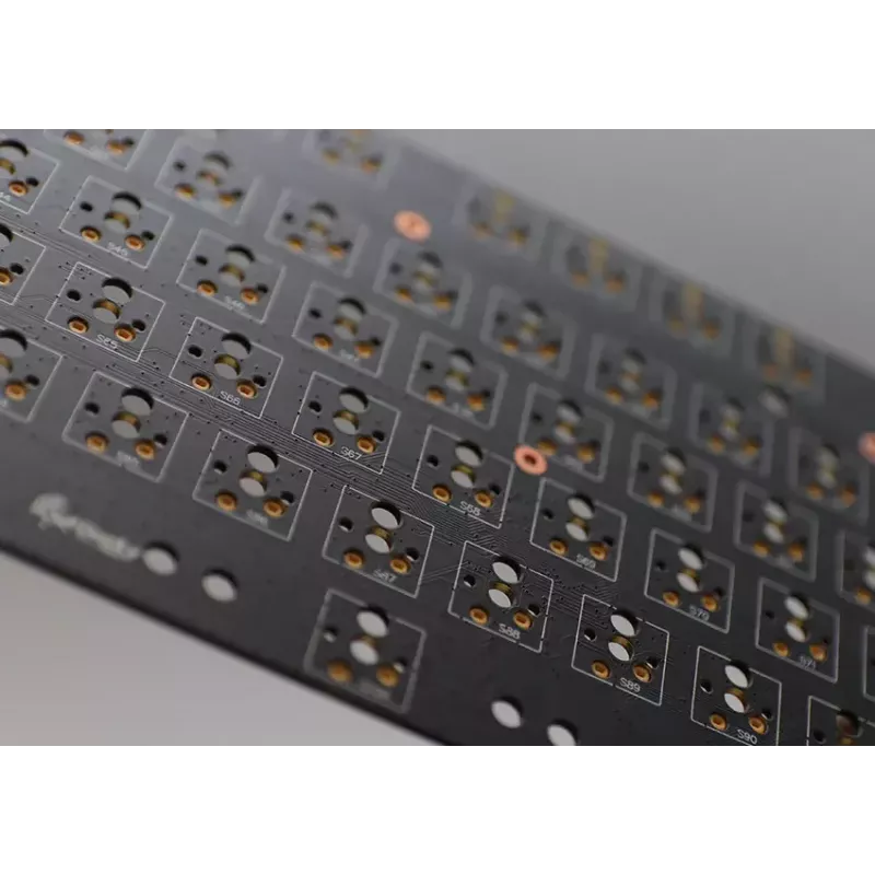 Ducky One 3 Classic SF mehāniskā tastatūra spēlēm, 67 taustiņi, USB, RGB
