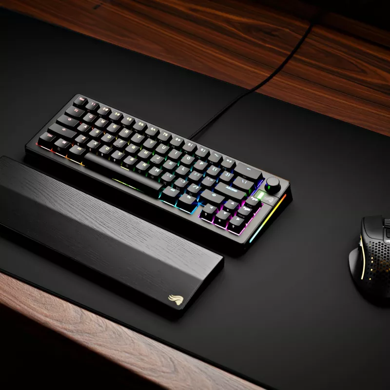 Mehāniskā spēļu tastatūra GLORIOUS GMMK 3 65% vadu USB, QWERTY US, RGB, Melna