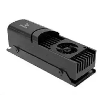 Akasa Gecko Pro LX aktīvais M.2 SSD radiators ar ventilatoru PCIe 5.0, A-M2HS04-BK