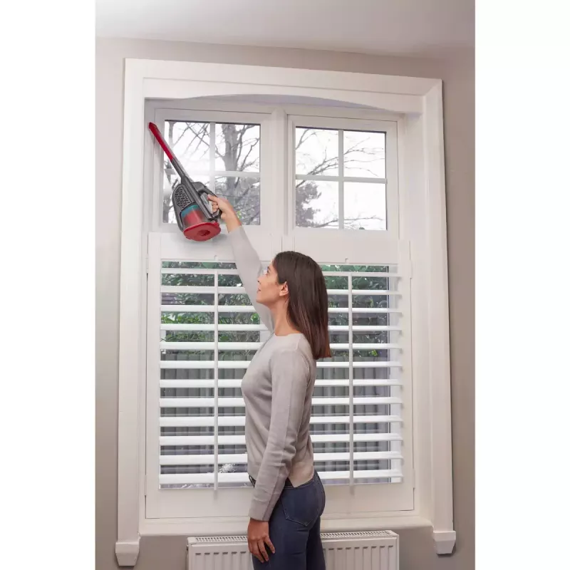 Black & Decker BHHV315J-QW bezvadu rokas putekļsūcējs bez maisiņa, melns/sarkans