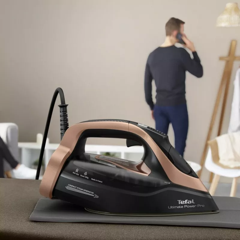 Tefal Ultimate Power Pro FV9E50 sausā un tvaika gludeklis Durilium AirGlide Autoclean zole 3200 W Melns, Varš