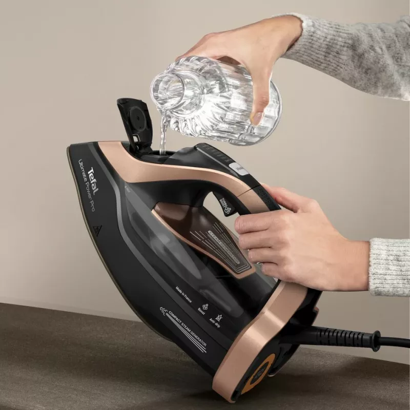 Tefal Ultimate Power Pro FV9E50 sausā un tvaika gludeklis Durilium AirGlide Autoclean zole 3200 W Melns, Varš
