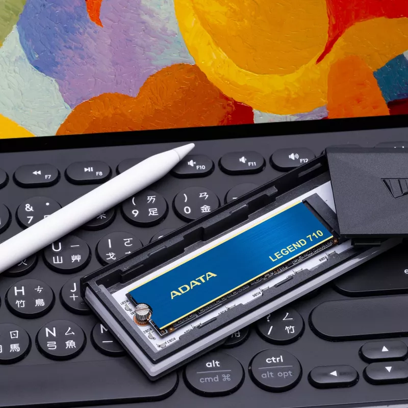 SSD M.2 ADATA LEGEND 710 1 TB PCIe 3.0 NVMe — 2400 MB/s lasīšana, 1800 MB/s rakstīšana, 3D NAND, 2280